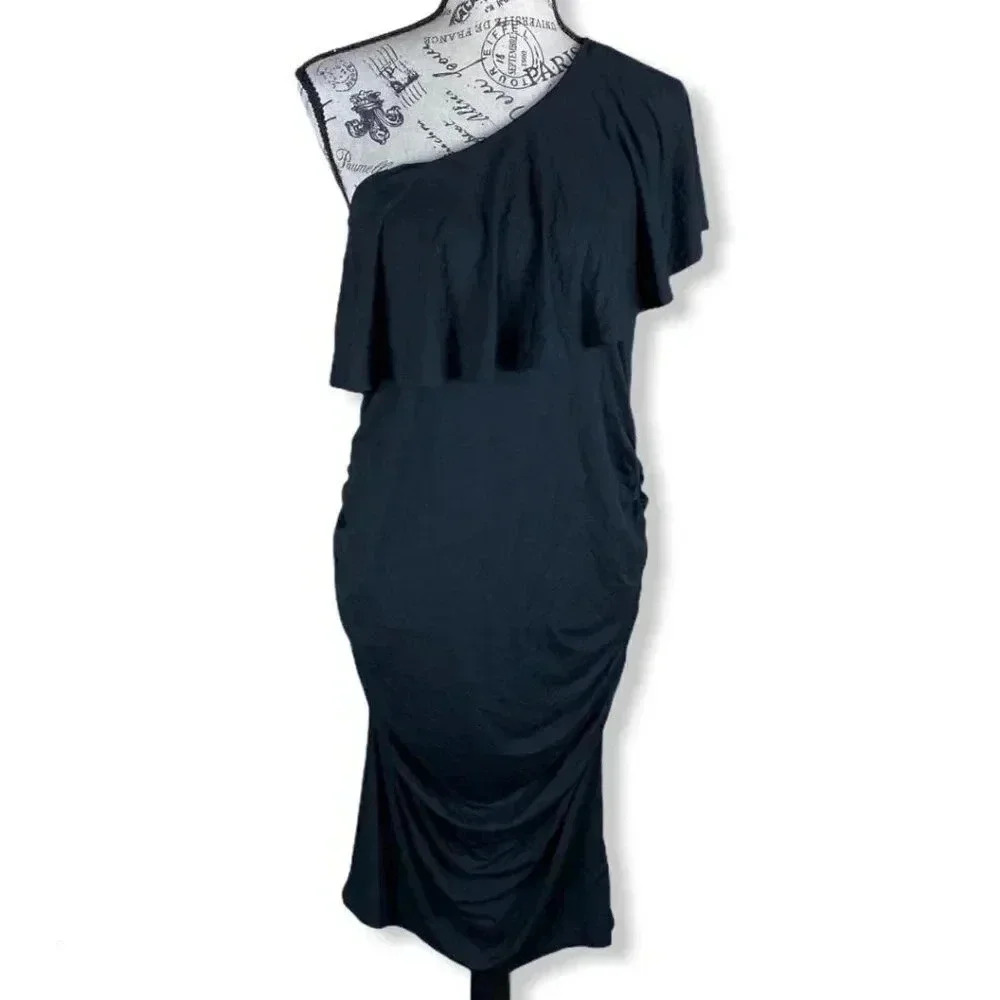 Ingrid & Isabel One Shoulder Ruffle Maternity Dres